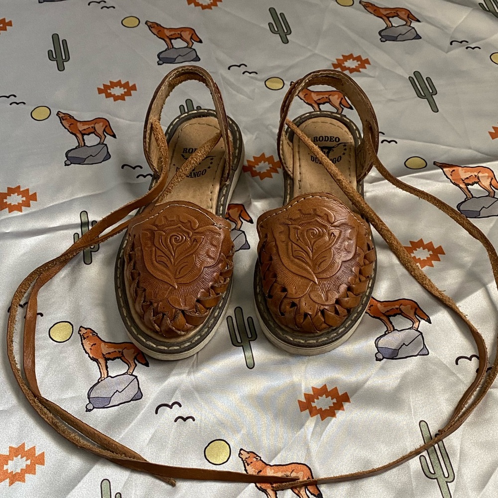 Girls Toddler Rose Stamped Lace Up Leather Huarache Sandals
